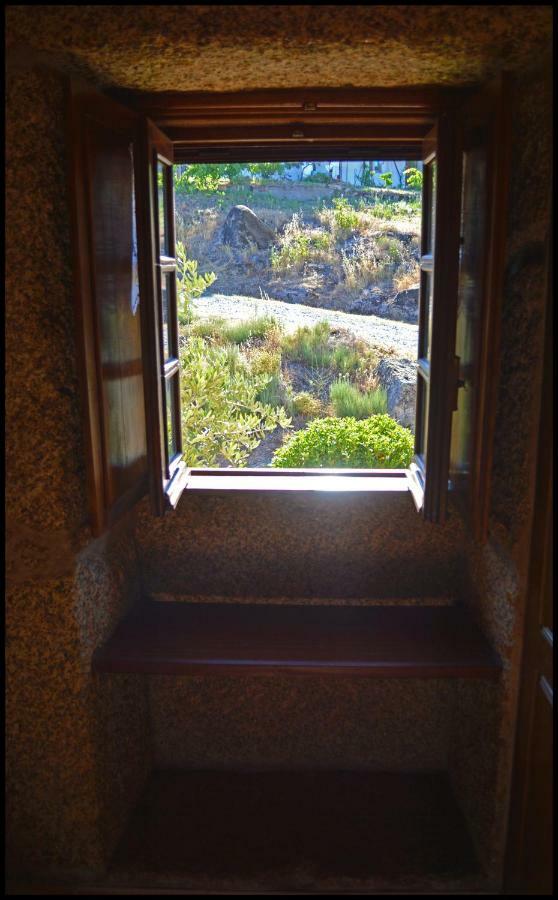 Castelo Cottages Castelo Novo ภายนอก รูปภาพ